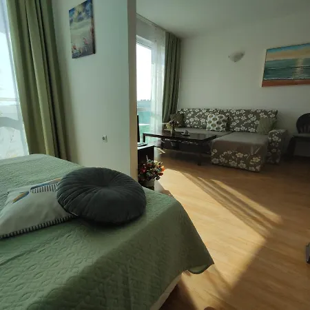 прекрасен с изглед към морето сарафово 1 Apartmán Burgas City