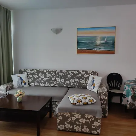 Sunny Apartment Sarafovo * ブルガス